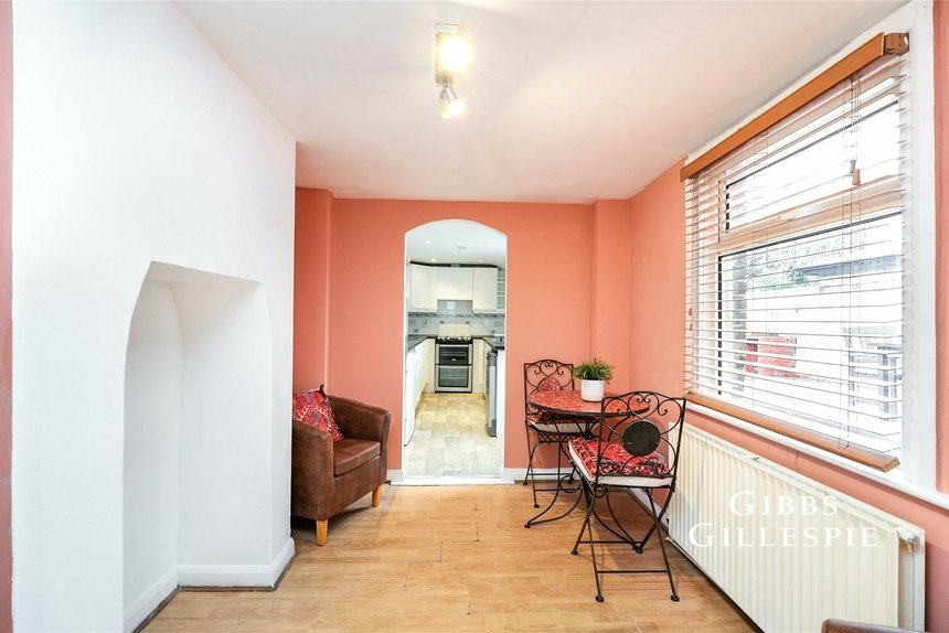 to let new road london 65786 - Gibbs Gillespie