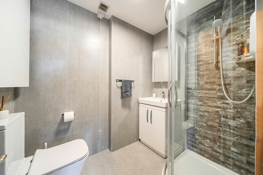under offer cedar avenue london 65866 - Gibbs Gillespie