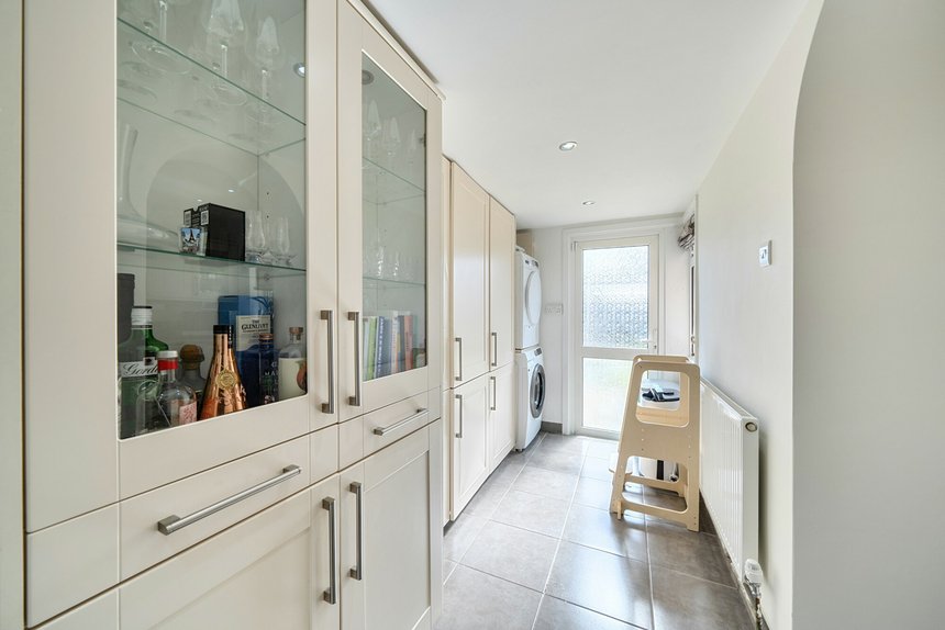 under offer cedar avenue london 65866 - Gibbs Gillespie
