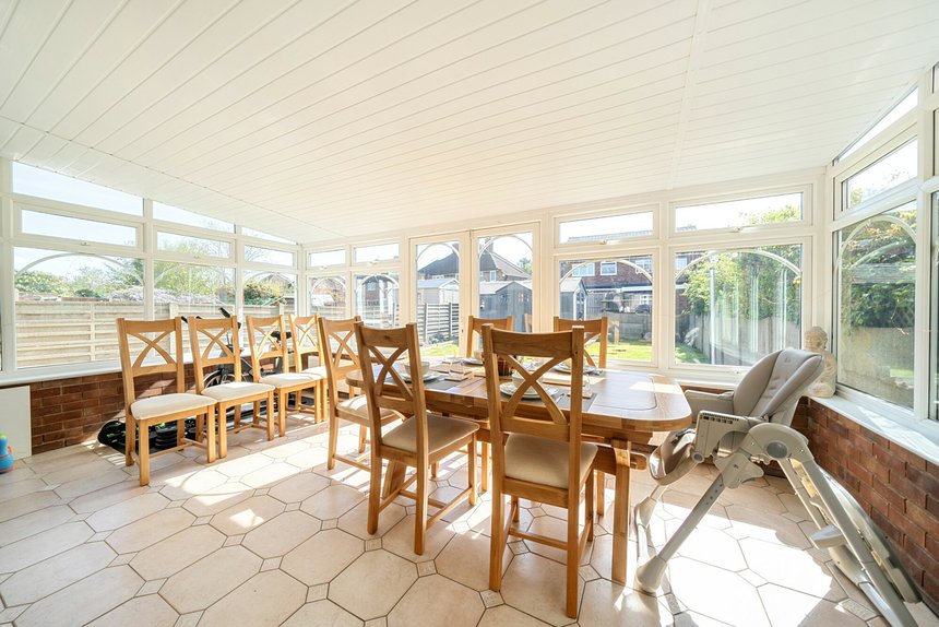 under offer cedar avenue london 65866 - Gibbs Gillespie