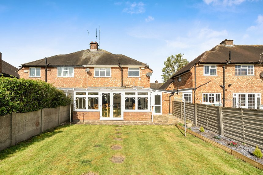under offer cedar avenue london 65866 - Gibbs Gillespie