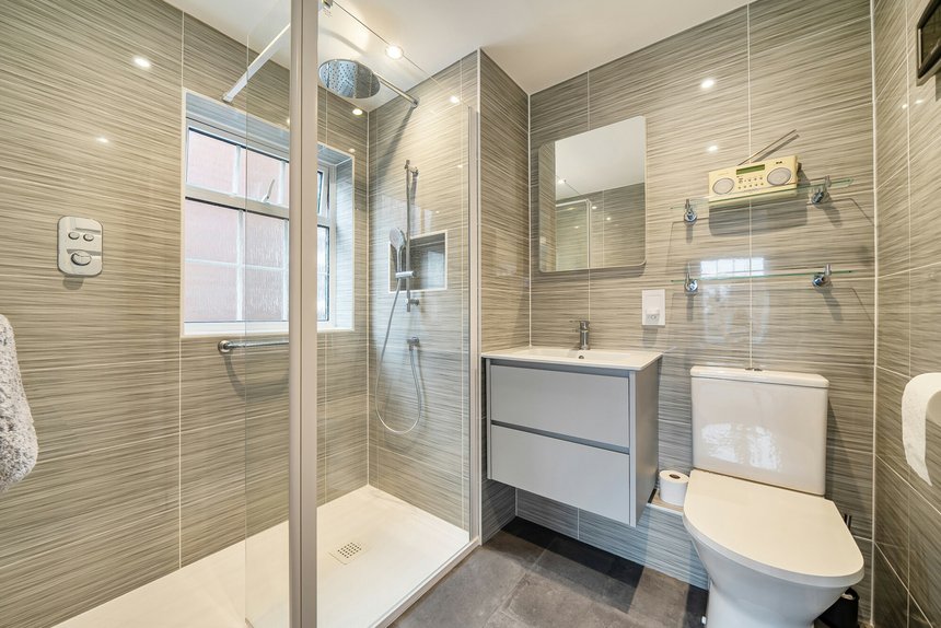 for sale uxbridge road london 66002 - Gibbs Gillespie