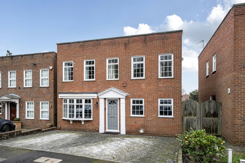 for sale uxbridge road london 66002 - Gibbs Gillespie