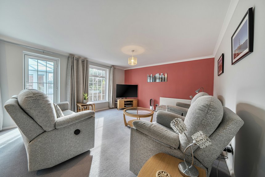 for sale uxbridge road london 66002 - Gibbs Gillespie