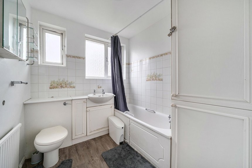 let danemead grove london 66048 - Gibbs Gillespie