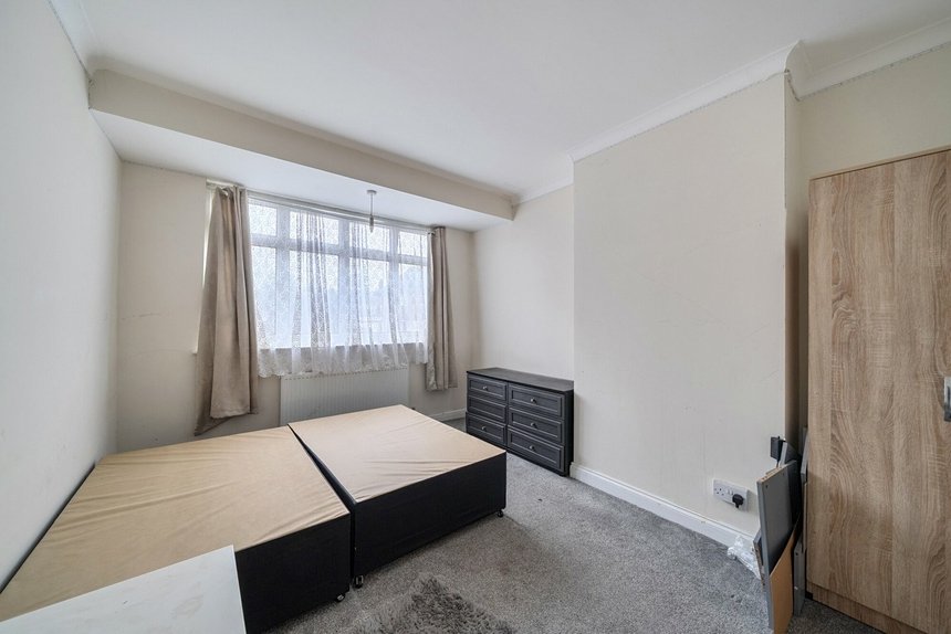 let danemead grove london 66048 - Gibbs Gillespie