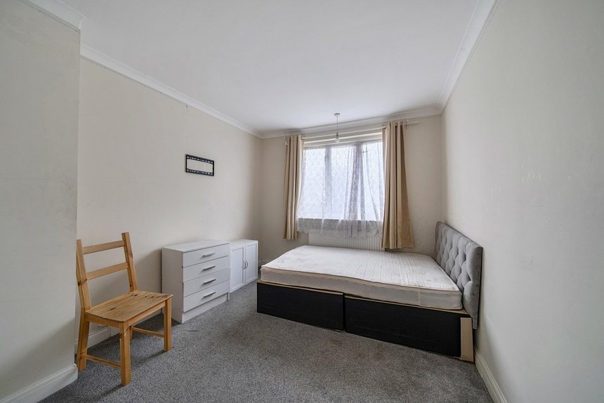 let danemead grove london 66048 - Gibbs Gillespie