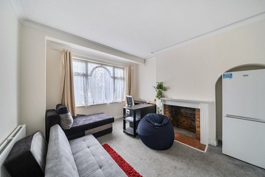 let danemead grove london 66048 - Gibbs Gillespie