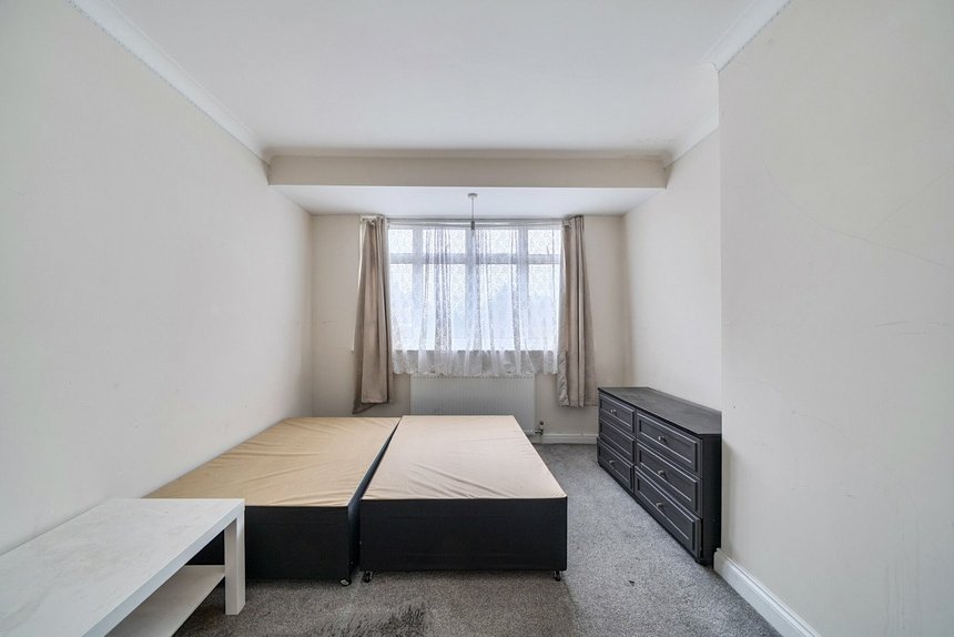 let danemead grove london 66048 - Gibbs Gillespie