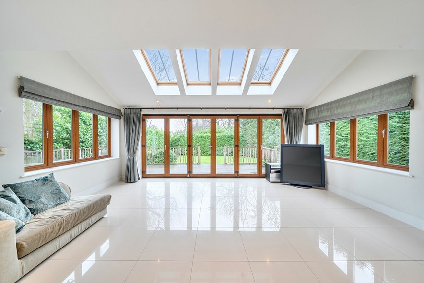 for sale high street london 66136 - Gibbs Gillespie