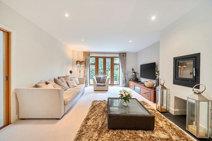 for sale high street london 66136 - Gibbs Gillespie