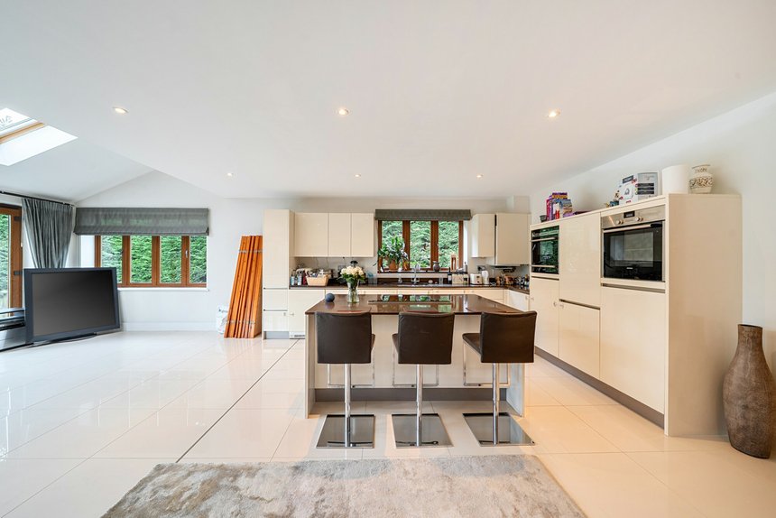 for sale high street london 66136 - Gibbs Gillespie