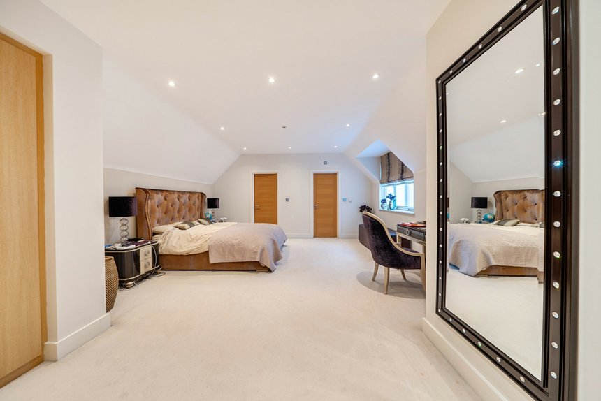 for sale high street london 66136 - Gibbs Gillespie