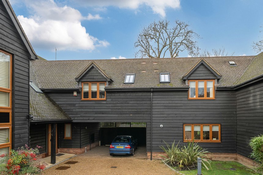 for sale high street london 66136 - Gibbs Gillespie