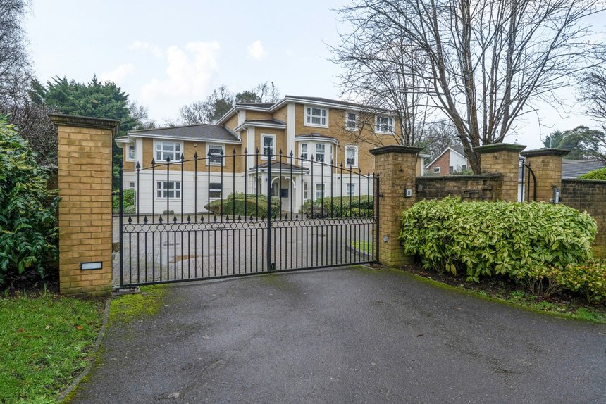 for sale green lane london 66236 - Gibbs Gillespie