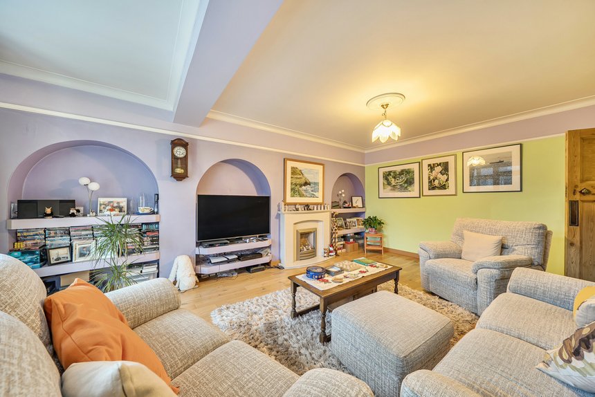 under offer elm grove london 66271 - Gibbs Gillespie