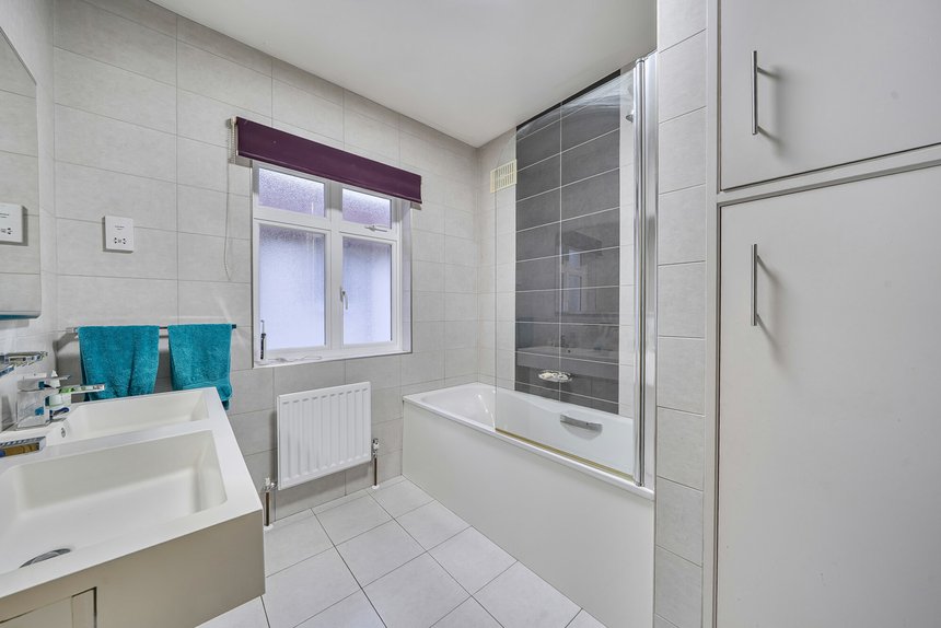 under offer elm grove london 66271 - Gibbs Gillespie