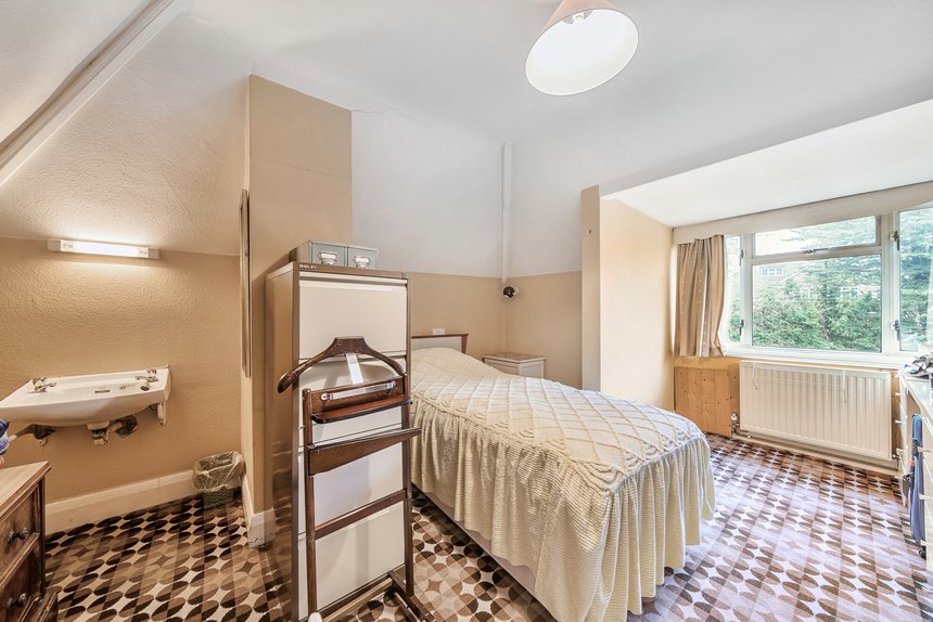 under offer moor park road london 66857 - Gibbs Gillespie