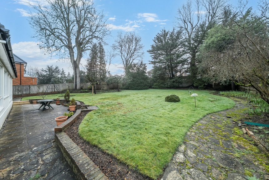 under offer moor park road london 66857 - Gibbs Gillespie