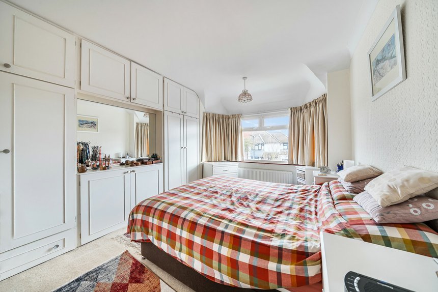 under offer laughton road london 67003 - Gibbs Gillespie