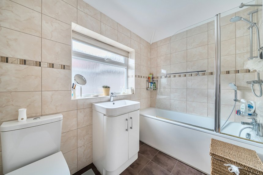 under offer laughton road london 67003 - Gibbs Gillespie