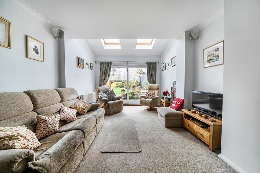 under offer laughton road london 67003 - Gibbs Gillespie