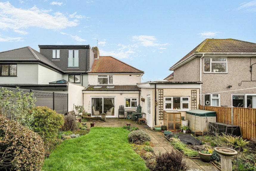 under offer laughton road london 67003 - Gibbs Gillespie