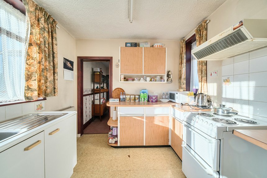 under offer herlwyn avenue london 67118 - Gibbs Gillespie