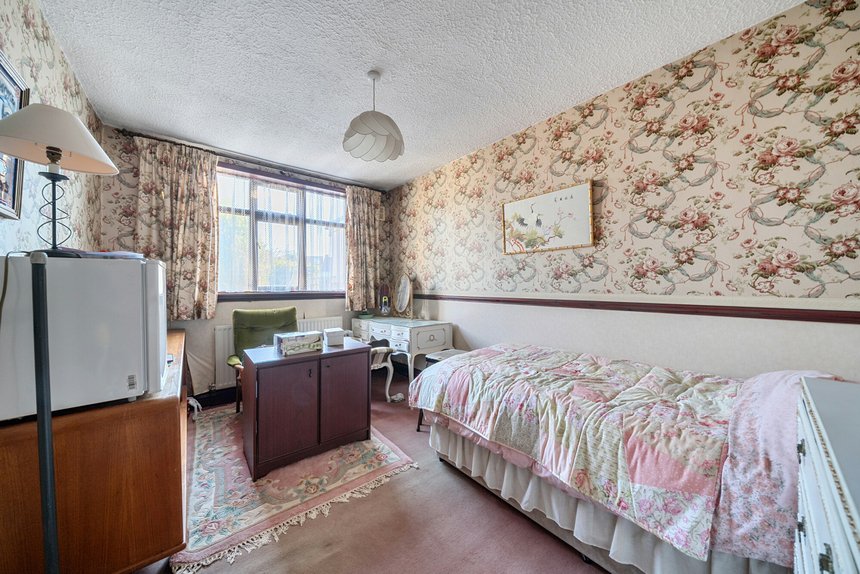 under offer herlwyn avenue london 67118 - Gibbs Gillespie