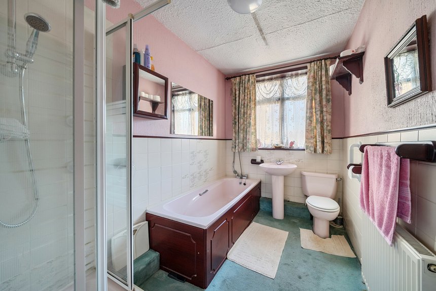 under offer herlwyn avenue london 67118 - Gibbs Gillespie