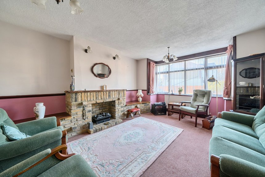 under offer herlwyn avenue london 67118 - Gibbs Gillespie