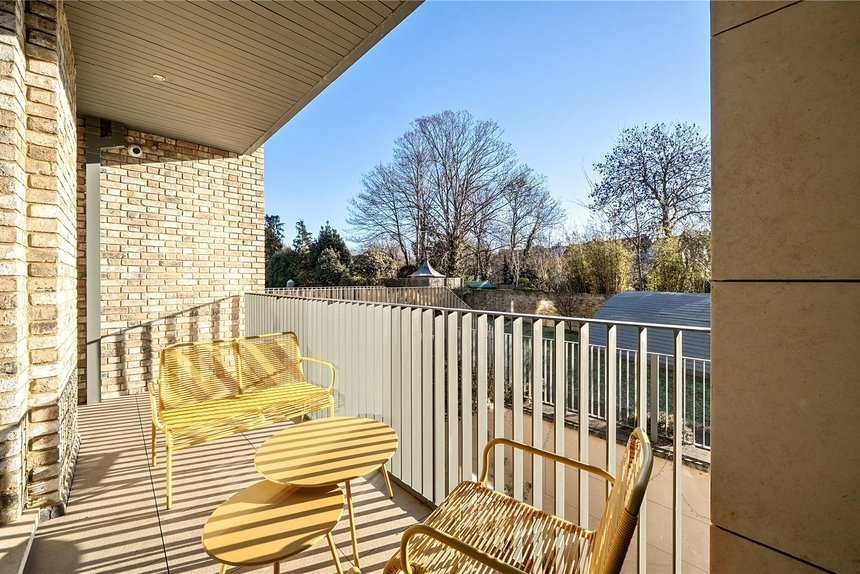 sold carlton road london 67132 - Gibbs Gillespie