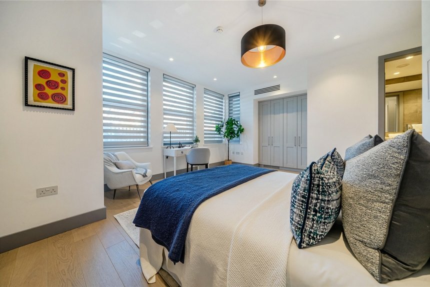 sold carlton road london 67132 - Gibbs Gillespie