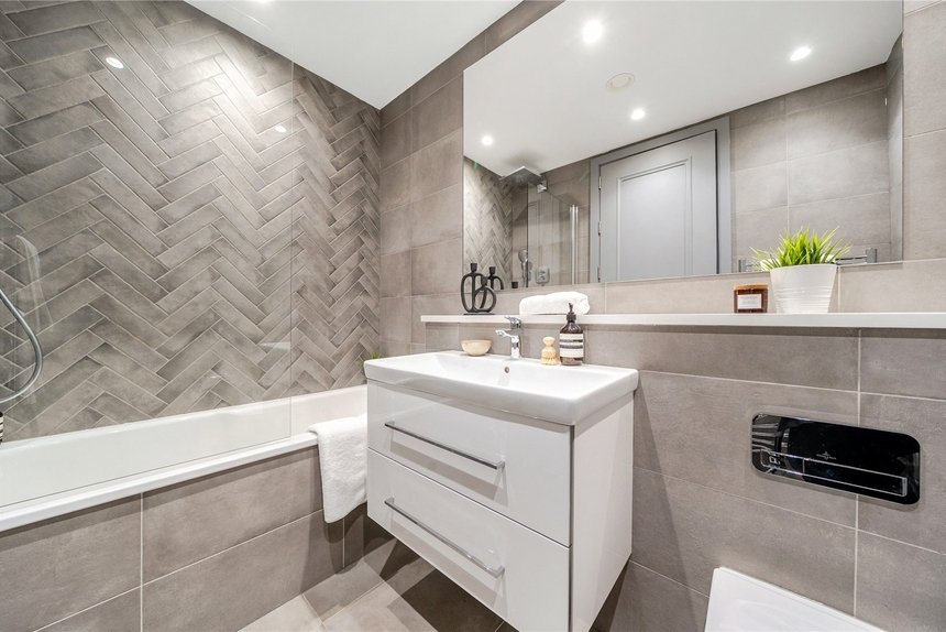 sold carlton road london 67132 - Gibbs Gillespie