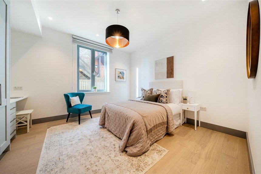 sold carlton road london 67132 - Gibbs Gillespie