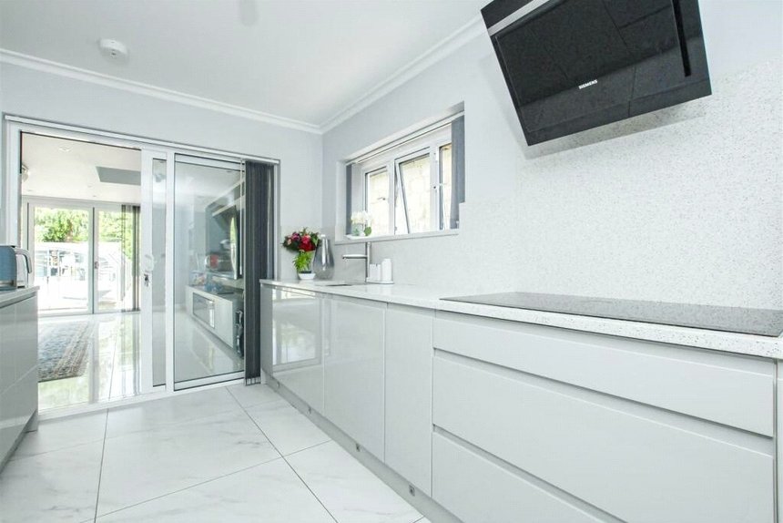 for sale frays avenue london 67200 - Gibbs Gillespie