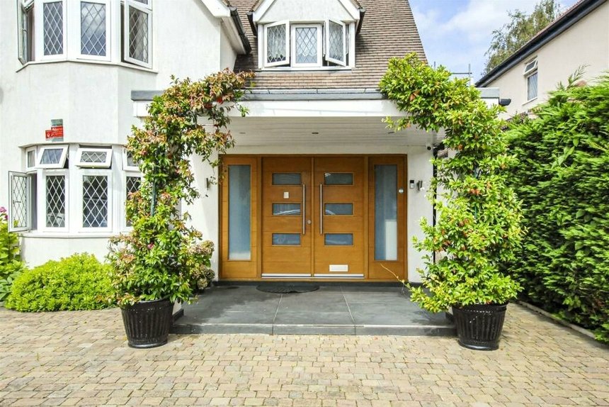 for sale frays avenue london 67200 - Gibbs Gillespie