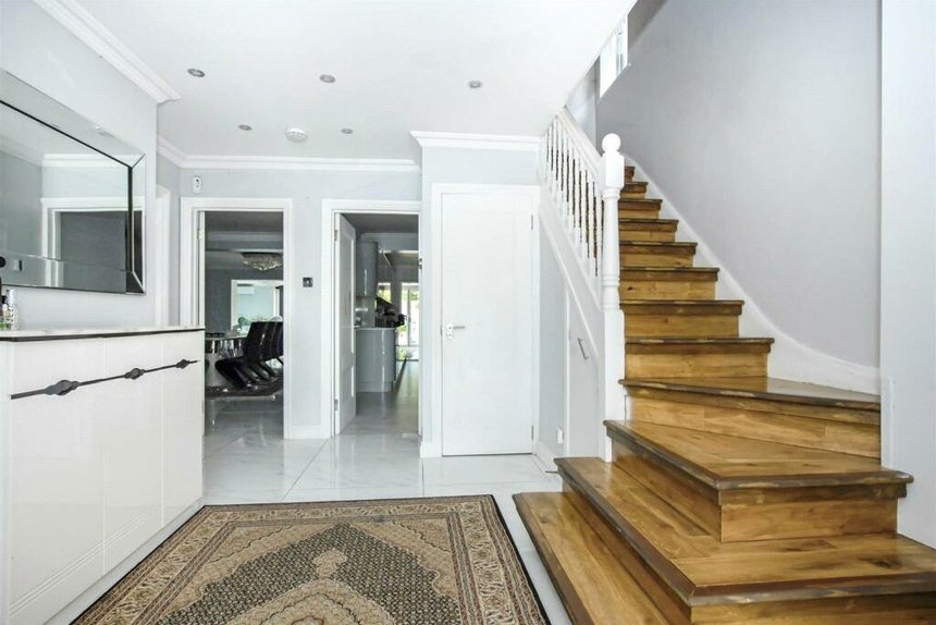 for sale frays avenue london 67200 - Gibbs Gillespie