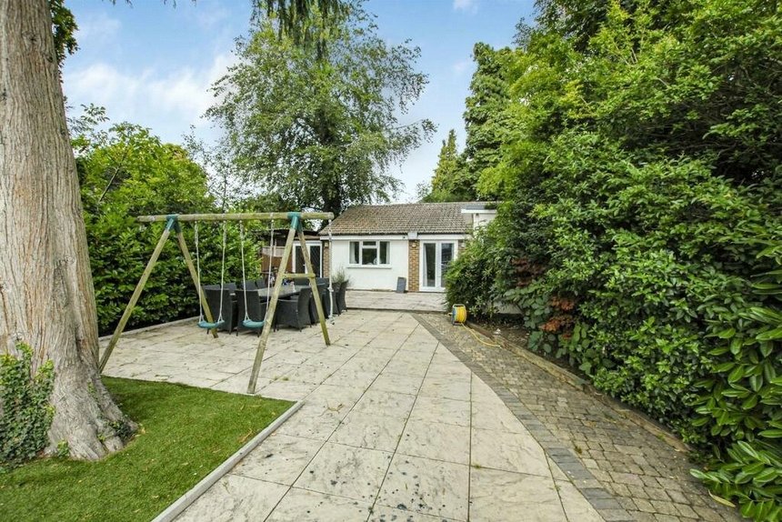for sale frays avenue london 67200 - Gibbs Gillespie