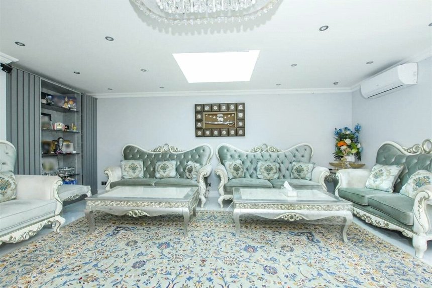 for sale frays avenue london 67200 - Gibbs Gillespie