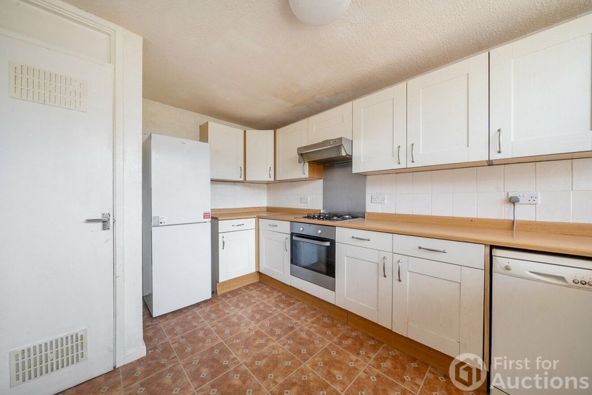 sold crawley drive london 67345 - Gibbs Gillespie
