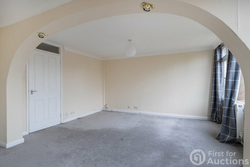 sold crawley drive london 67345 - Gibbs Gillespie