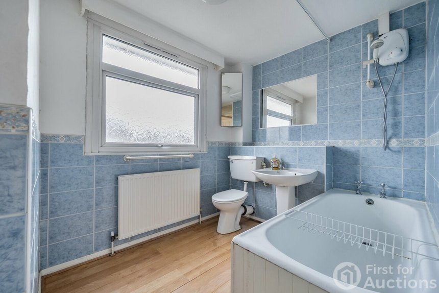 sold crawley drive london 67345 - Gibbs Gillespie
