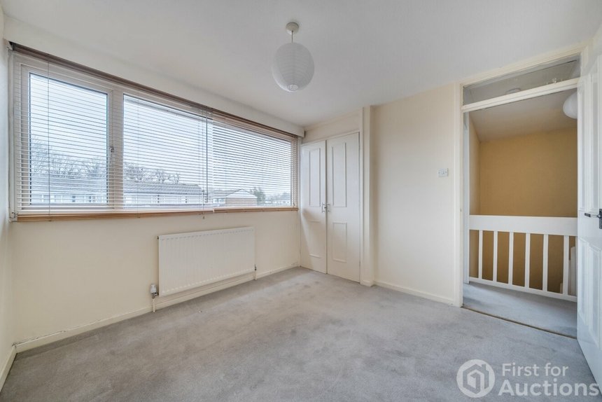 sold crawley drive london 67345 - Gibbs Gillespie