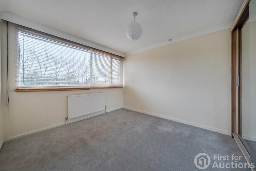 sold crawley drive london 67345 - Gibbs Gillespie