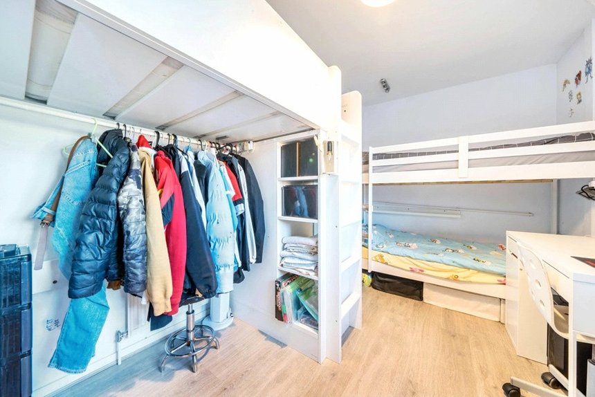 sold lowdell close london 67394 - Gibbs Gillespie