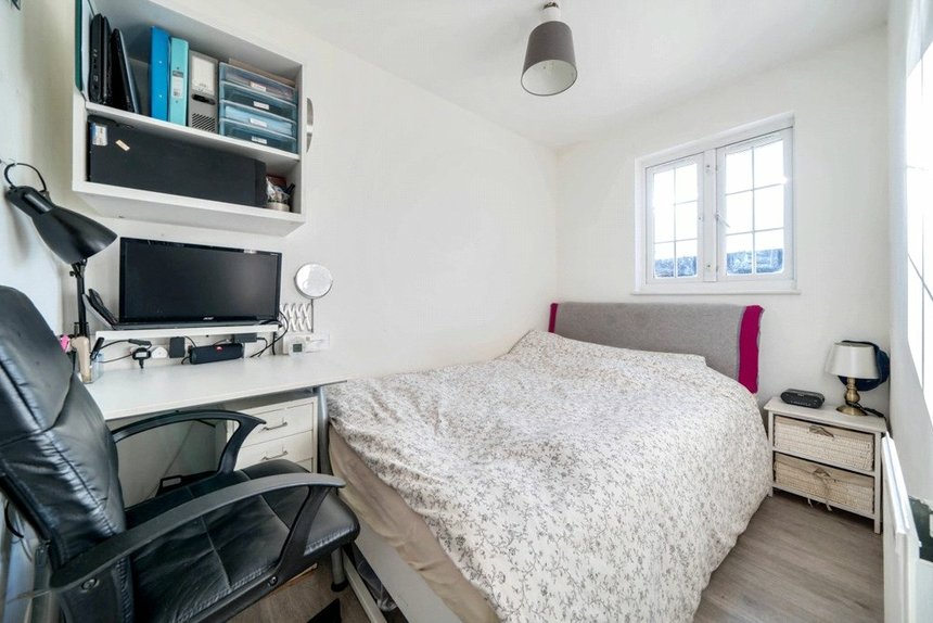 sold lowdell close london 67394 - Gibbs Gillespie