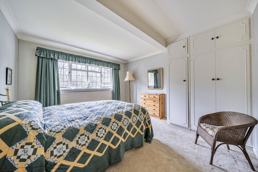 for sale camp road london 67706 - Gibbs Gillespie