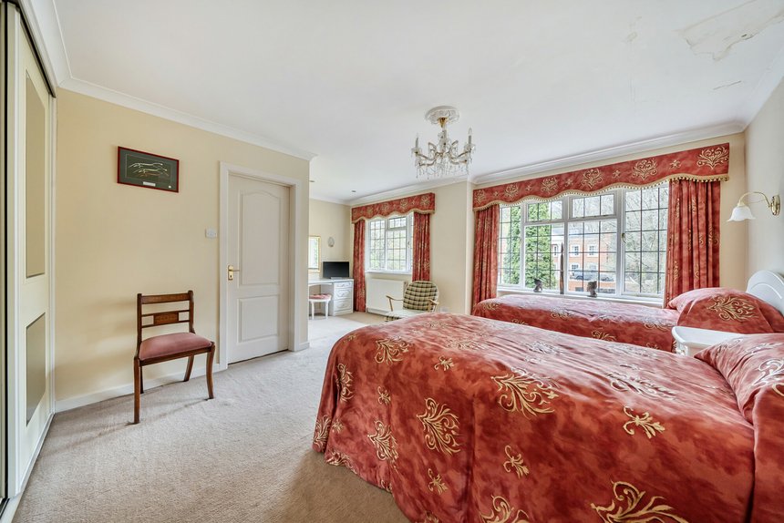 for sale camp road london 67706 - Gibbs Gillespie