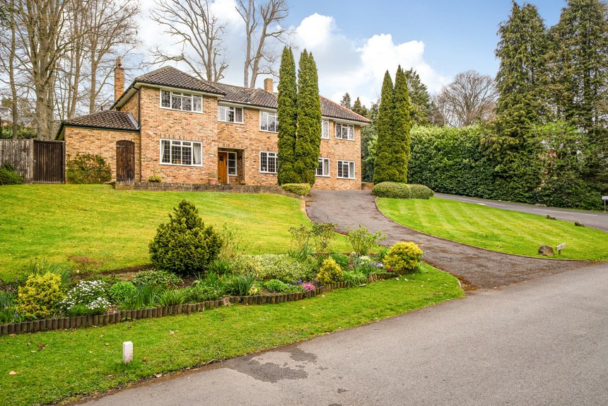 for sale camp road london 67706 - Gibbs Gillespie